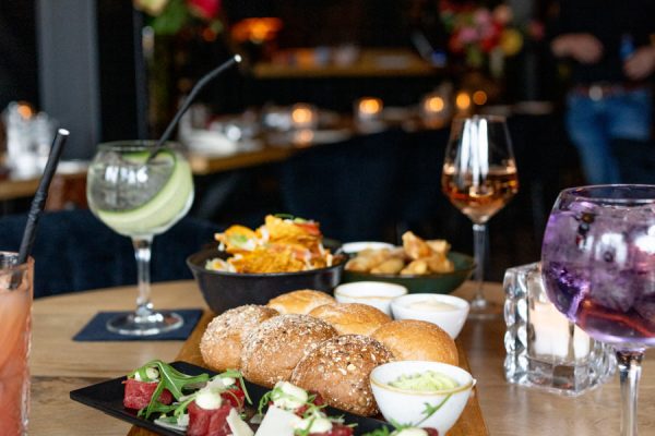 Binnen eten drinken drachten